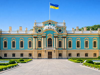 Маріїнський палац у Києві — барокова резиденція XVIII ст., пам’ятка національного значення та місце державних церемоній у серці столиці України.