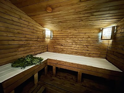 лазня на дровах в заміському комплексі CUBABANYA в селі Дмитрівка біля Києва