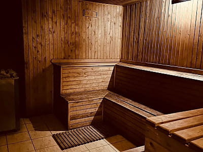 Велика Лазня на дровах (до 14 осіб) в заміському комплексі Райський Дворик в селі Погреби біля Києва