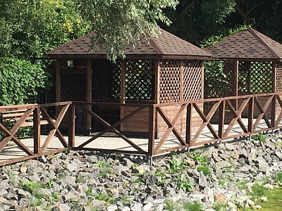 альтанки в заміському комплексі «Зелена Садиба» у селі Давидківці біля міста Хмельницький