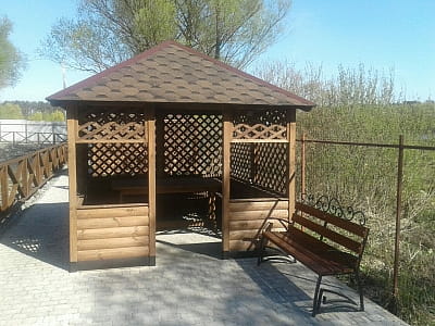 альтанки в заміському комплексі «Зелена Садиба» у селі Давидківці біля міста Хмельницький