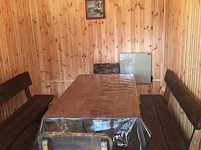 будиночки для компаній у заміському комплексі «Зелена садиба» у селі Давидківці неподалік від міста Хмельницького