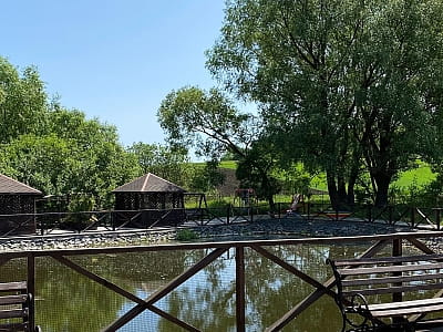 альтанки в заміському комплексі «Зелена Садиба» у селі Давидківці біля міста Хмельницький