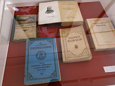 Музей книги і друкарства України у Києві — стародруки, рукописи, історія української книги та унікальні експонати друкарської справи.