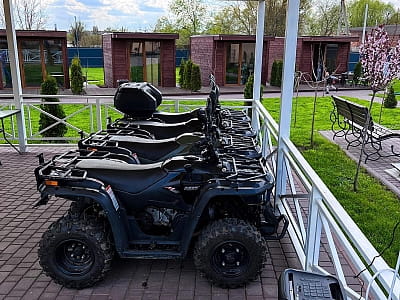 прогулянка на квадроциклах в заміському комплексі MOB-I-DIK в селі Олешин, біля Хмельницького