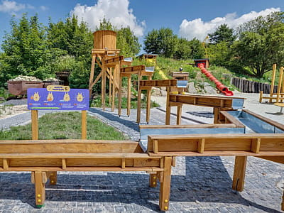 Атракціон золота копальня в парку УРУРУ біля Львова