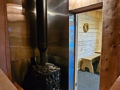 лазня в заміському екокомплексі Круча119 у селі Халеп'я Київської області