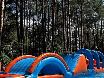 AQUALAND із басейнами в парку активного відпочинку WOOD HILLS неподалік Києва