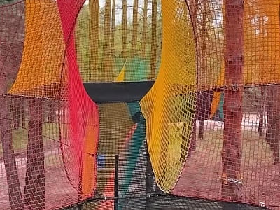 сітколазалка в парку активного відпочинку WOOD HILLS неподалік Києва