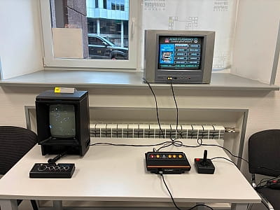 експозиція в Software & Computer Museum у Харкові розповідає історію комп’ютерів і програмного забезпечення. Ретро-ПК, консолі, гаджети та робот Jibo.