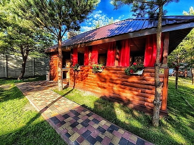 альтанки в заміському комплексі Zanzibar.Rivne у селі Корчин Рівненської області
