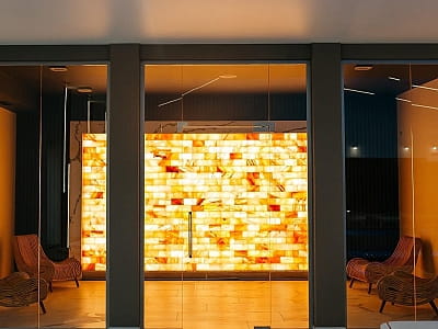 соляна кімната у SPA-центрі в заміському відпочинково-розважальному комплексі Boremel Hills у селі Боремель Рівненської області, неподалік Хрінницького водосховища.