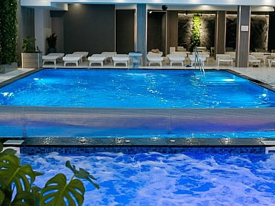 критий басейн у SPA-центрі в заміському відпочинково-розважальному комплексі Boremel Hills у селі Боремель Рівненської області, неподалік Хрінницького водосховища.