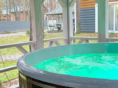 чан на дровах в заміському комплексі Dacha у селі Сокирна Черкаської області