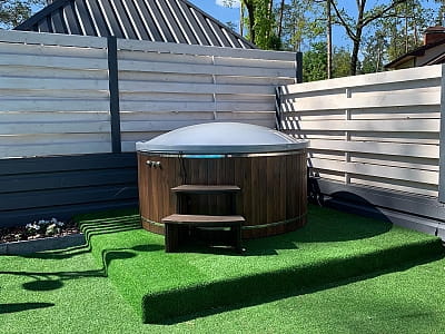 чан на дровах в заміському комплексі Dacha у селі Сокирна Черкаської області