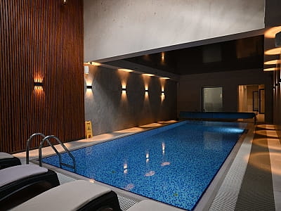 критий басейн SPA зони в готельно-ресторанному комплексі Makis неподалік від Луцька