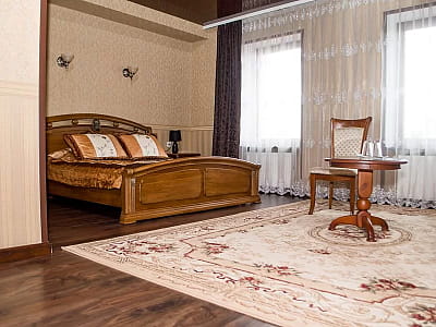 Maximus у Луцьку — готель із літнім басейном, рестораном, SPA-зонами, тренажерним залом і караоке. Відпочинок, оздоровлення та святкування подій.