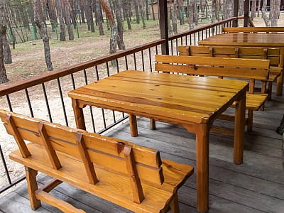 номери з власною терасою в заміському комплексі ObuhovSKY у селище Обухівка, приблизно за 20 км від Дніпра