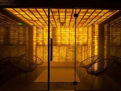 соляна кімната SPA зони в заміському комплексі «ШишкиNN» у селі Снов'янка Чернігівської області