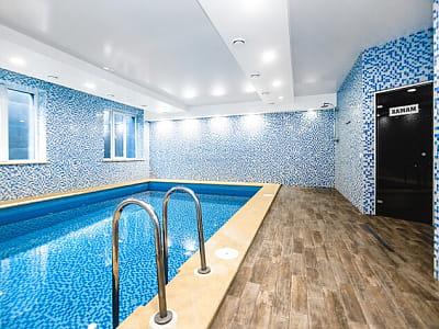 Басейн SPA-комплексу в заміському комплексі «Софія» у селі Велика Омеляна неподалік від Рівного