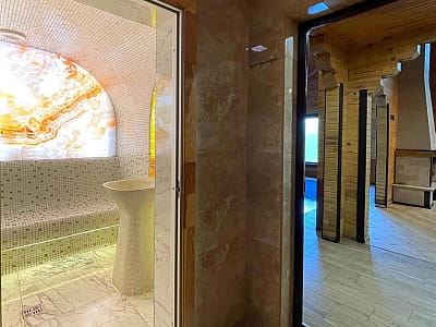 будинок з лазнею та римською парною в готельно-ресторанному комплексі «Zagorod» неподалік від Луцька