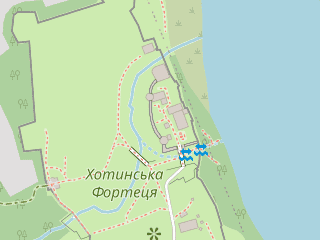 Розташування Хотинська на мапі; Data: © OpenStreetMap contributors, SRTM, GEBCO, SONNY's LiDAR DTM, NASADEM, ESA WorldCover; Maps © Tracestrack