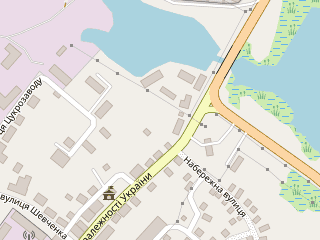 Розташування Автопарк-автомузей на мапі; Data: © OpenStreetMap contributors, SRTM, GEBCO, SONNY's LiDAR DTM, NASADEM, ESA WorldCover; Maps © Tracestrack