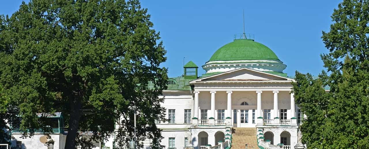 Зразок палацової архітектури 19 століття – палац Галаганів у Сокиринцях