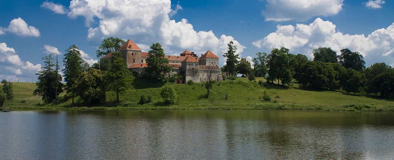 Свірзький замок - будова у стилі ренесанс у Львівській області