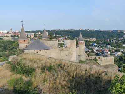 Кам'янець-Подільська Стара фортеця – унікальна споруда, яка збереглася до наших днів у всій своїй величі. 