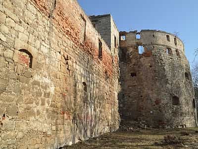 Бережанський замок - старовинна пам'ятка архітектури, яка потребує реставрації. На сьогоднішній день, стародавнє укріплення, як і раніше, приваблює туристів, а вид замку надає йому певного шарму.