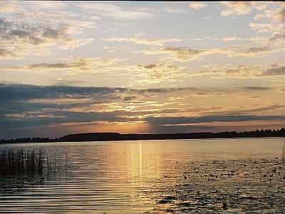 Озеро Нобель славиться природою і досить чистою водою. Останнім часом спостерігається активне зростання інфраструктури.