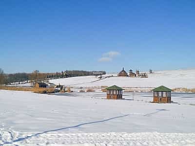 "Водяники" - сучасний гірськолижний спортивно-оздоровчий комплекс в Черкаській області.