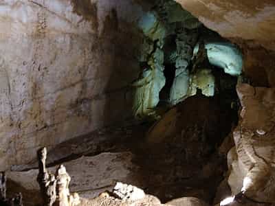 Мармурова печера в Криму.