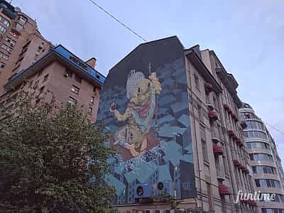Стріт арт на вулиці Дмитрівська 62/20 одразу набув популярності та отримав частих згадок на шпальтах міжнародних видань