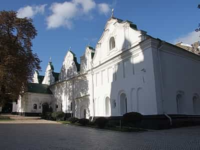 cкарбниця Національного музею історії України, до вересня 2021 року, мав назву - "Музей історичних коштовностей України".