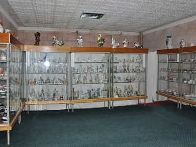 виставка порцеляни в музеї порцеляни в Баранівці