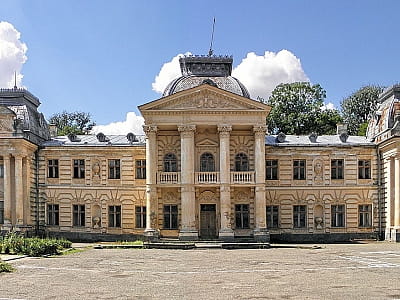 Палац графа Бадені в селищі Коропець Тернопольської області
