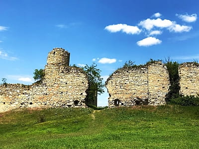 Славнозвісний Чорнокозинецький (або Чорнокозинський) замок