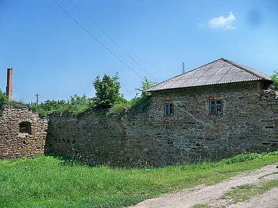 Микулинецький замок в Тернопільській області.