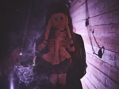 Гра з акторами "Таємниця Люсі" в декораціях закинутого моторошного будинку що подарує незабутні емоції.