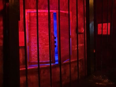 Квест-кімната "Лабораторія зомбі: втеча" на вулиці Прорізна в Києві